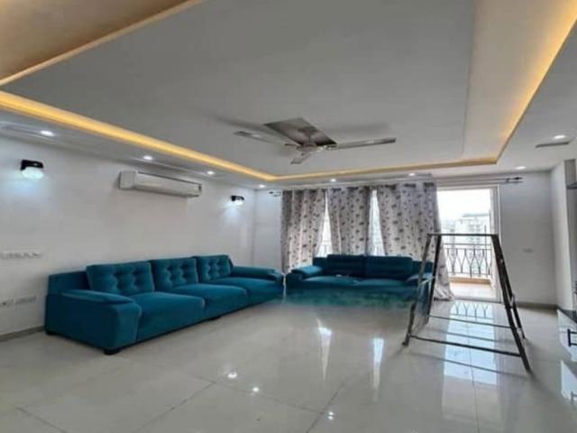 Rental | 3 BHK + Prayer Room,Servant Room,Study Room,Store Room 1650 Sq.Ft. Apartment in Shalimar One World