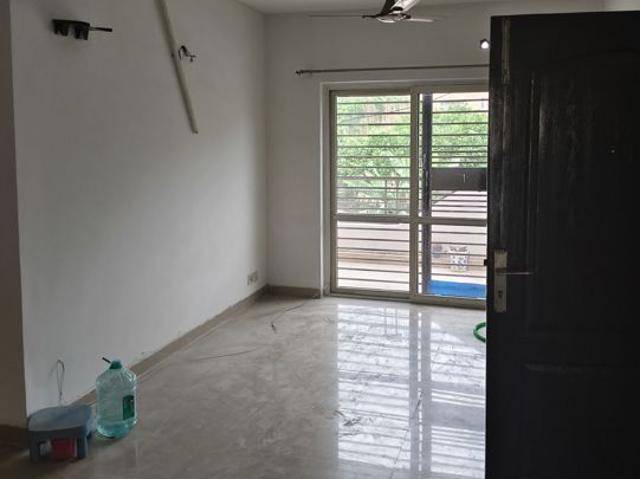 Rental | 3 BHK + Prayer Room,Servant Room 14000 Sq.Ft. Apartment in BPTP Park 81