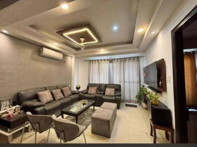 Rental | 3 BHK + Prayer Room,Servant Room 250 Sq.Yd. Apartment in BPTP Amstoria