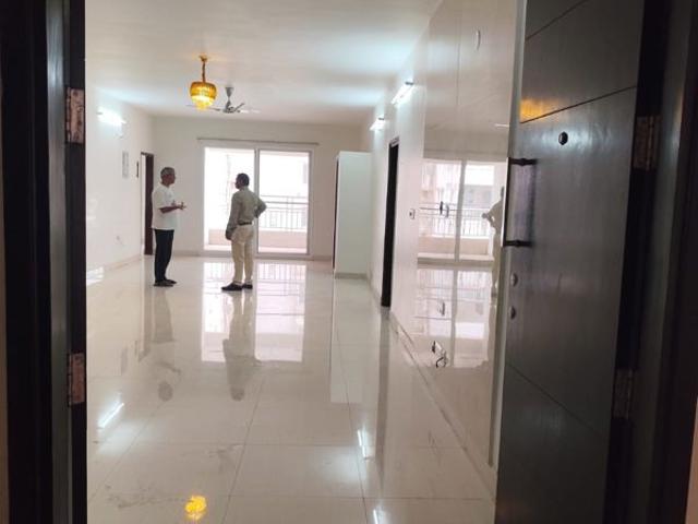 Rental | 3 BHK + Prayer Room,Servant Room 2540 Sq.Ft. Apartment in NCC Urban One