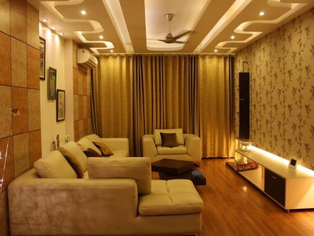 Rental | 3 BHK + Prayer Room,Servant Room 2071 Sq.Ft. Apartment in Vatika City