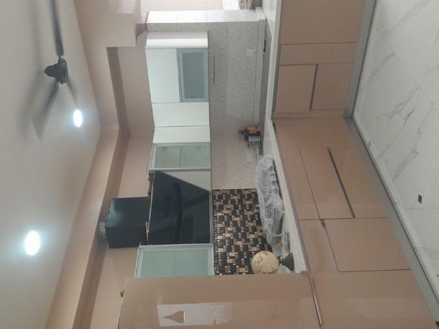 Rental | 3 BHK + Prayer Room,Servant Room 2200 Sq.Ft. Apartment in Unitech The Close North