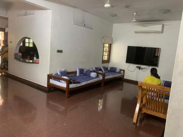 Rental | 3 BHK + Prayer Room,Servant Room 4000 Sq.Ft. Independent House in Hill View Banjara Hills
