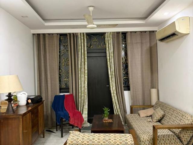 Rental | 3 BHK + Prayer Room,Study Room 1600 Sq.Ft. Apartment in Chittaranjan Park
