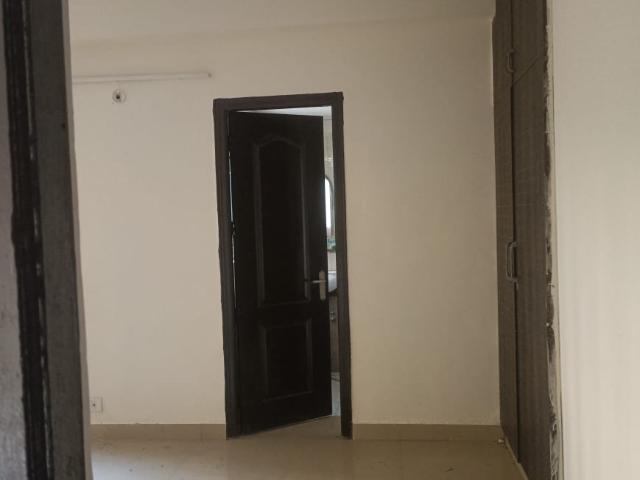 Rental | 3 BHK + Prayer Room,Study Room,Basement 1350 Sq.Ft. Apartment in Aims Golf City