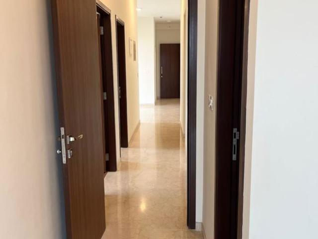 Rental | 3 BHK + Prayer Room,Study Room,Store Room 1450 Sq.Ft. Apartment in Piramal Mahalaxmi