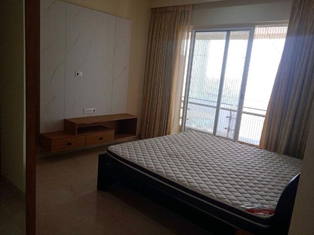 Rental | 3 BHK + Prayer Room,Study Room,Store Room 1650 Sq.Ft. Apartment in Indiabulls Sky Forest
