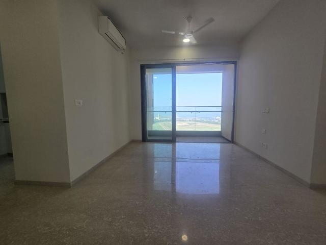 Rental | 3 BHK + Prayer Room,Study Room,Store Room 1100 Sq.Ft. Apartment in Piramal Mahalaxmi