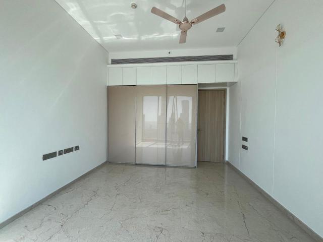 Rental | 3 BHK + Prayer Room,Study Room,Store Room 1350 Sq.Ft. Apartment in Rustomjee Crown