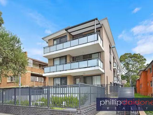 For Rent! 3 BR 4/132 Woodburn Road, Berala, NSW 2141