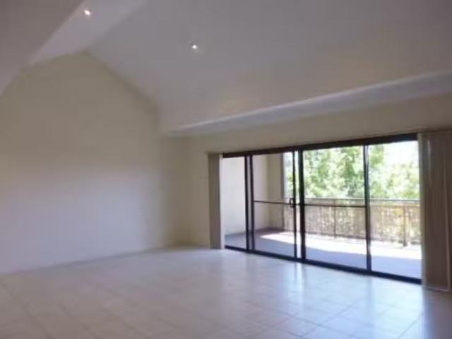 Unique 3 BR 4/34 The Crescent, Midland, WA 6056