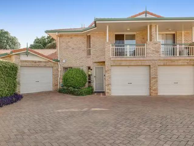 Rental! 3 BR 4/6 Ocean Street, Rangeville, QLD 4350