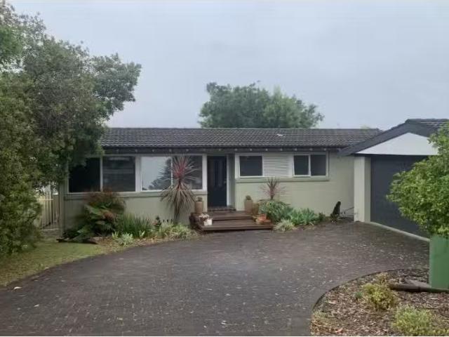 Cozy 3 BR 46 Premier Way, Bateau Bay House for rent Listed by.