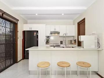 Nice 3 BR 4/77 Plymouth Crescent, Kings Langley, NSW 2147