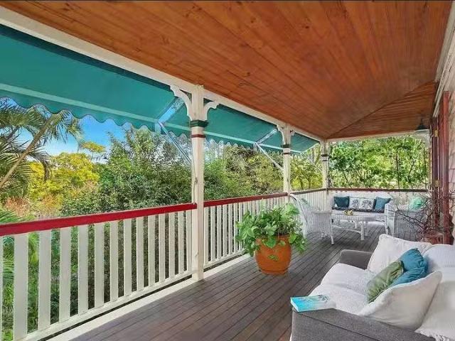 Cheap 3 BR 4 Saunders Street, Indooroopilly, QLD 4068