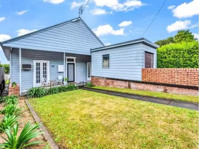 Deal! 3 BR 53 Lorna Street, WARATAH House for rent Listed by.