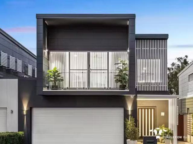 Cheap 3 BR 50 Crest Ridge Parade, Brookwater, QLD 4300