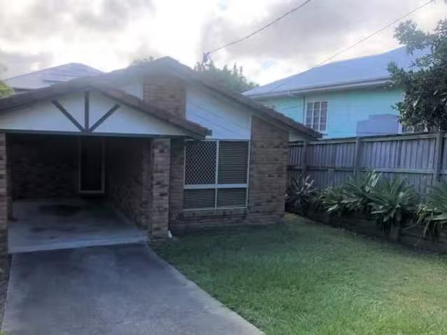 Charming 3 BR 50 Mcfadden Street, WYNNUM, QLD 4178 House for.