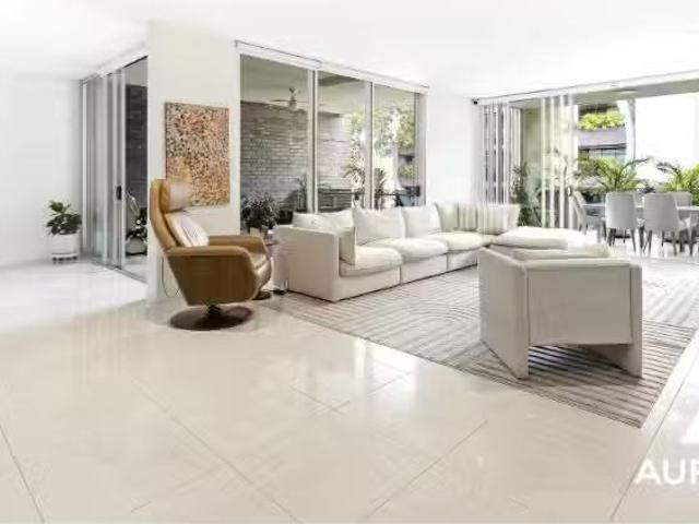 Rental! 3 BR 5/11 Helen St, Teneriffe Apartment for rent List.