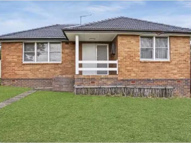 Cozy 3 BR 54 Gasmata Crescent, Whalan House for rent Listed b.
