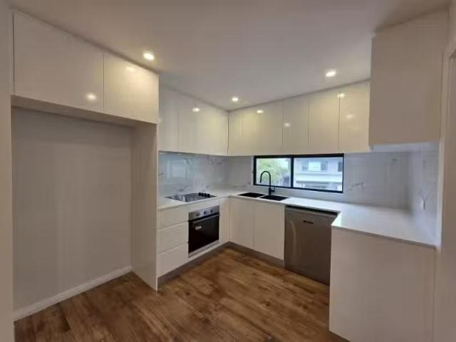 New 3 BR 54A Forest Way, FRENCHS FOREST House for rent Listed.