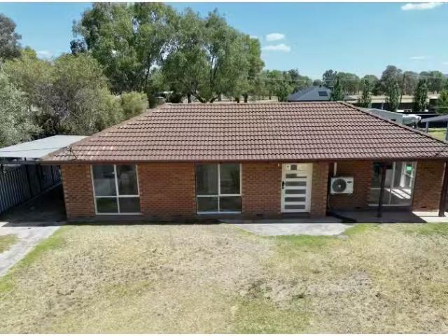 For Rent! 3 BR 58 Bardwell St, Holbrook House for rent Listed.