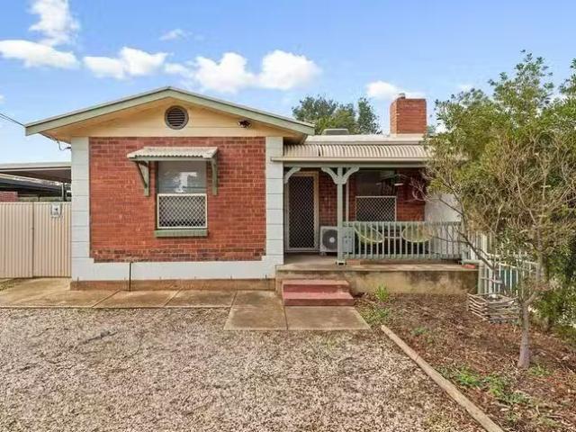 Unique 3 BR 58 International Avenue, Salisbury North, SA 5108
