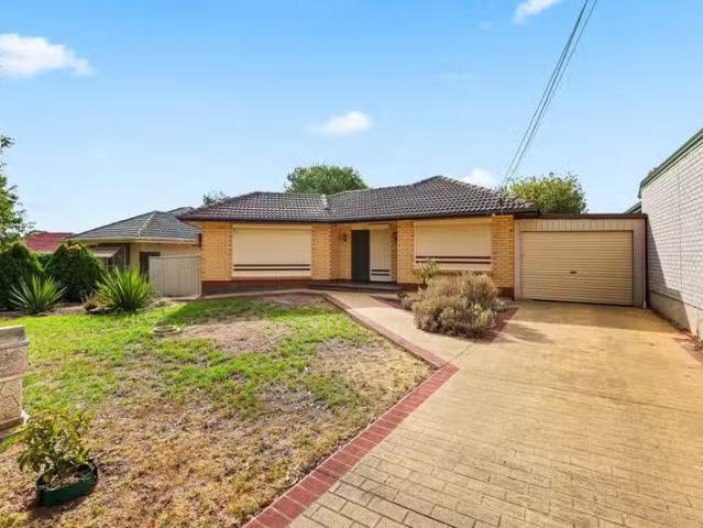 For Rent! 3 BR 5 Redbank Grove, Windsor Gardens, SA 5087 Hou.