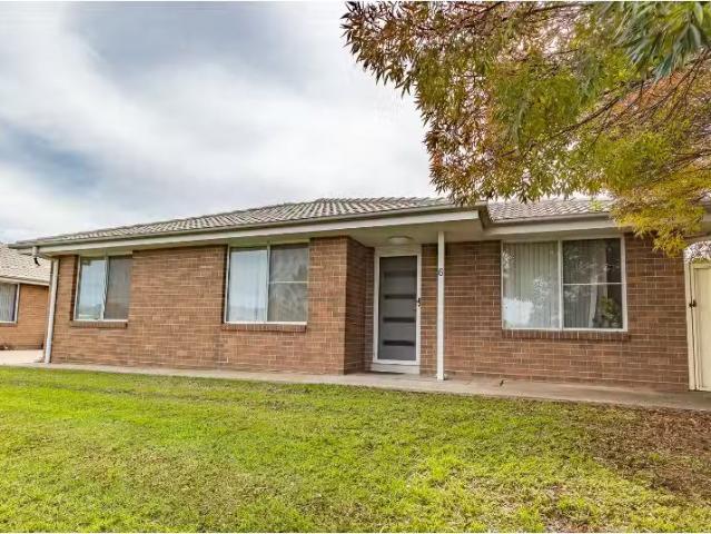 Charming 3 BR 6/18 Edwin Street, Dubbo Apartment for rent Lis.