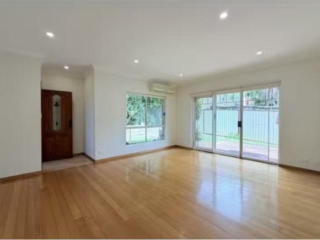 New 3 BR 6/4 6 Herring Road, Marsfield Townhouse for rent Lis.