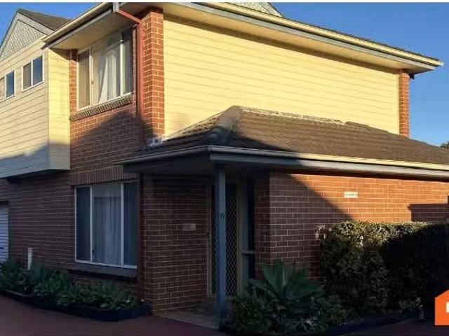 Cozy 3 BR 6/4 Robb Street, Belmont Townhouse for rent Listed.