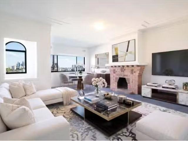 Cheap 3 BR 6/62A Aubin Street, Neutral Bay Apartment for rent.