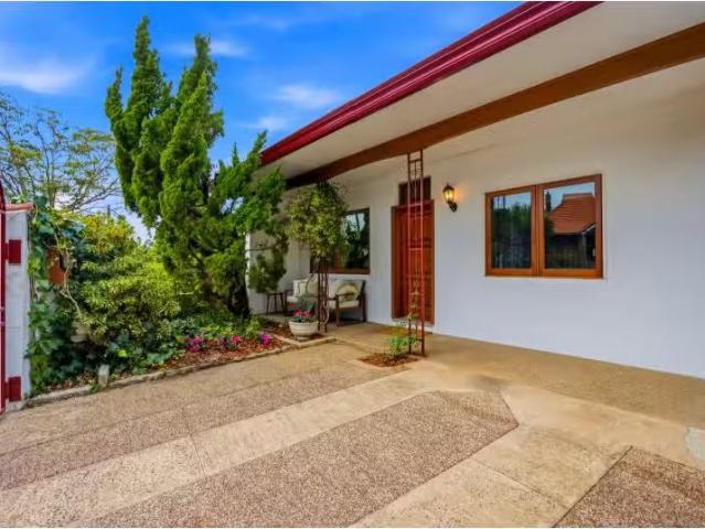Cozy 3 BR 79 Sloane Street, HABERFIELD House for rent Listed.