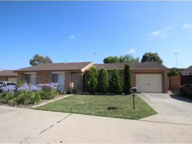 Rental! 3 BR 8/27 Cromwell Circuit, ISABELLA PLAINS Townhouse.