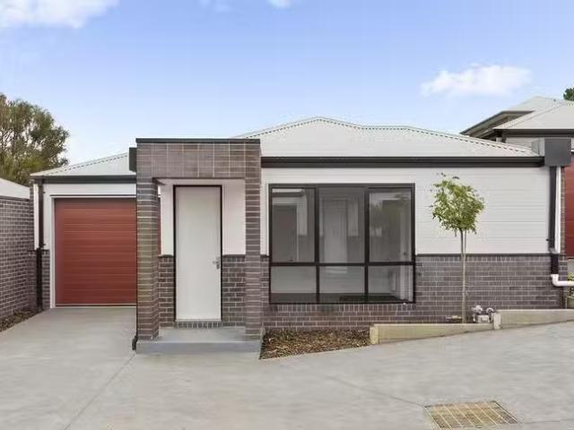 Charming 3 BR 8/32 34 Newcombe Street, Drysdale, VIC 3222