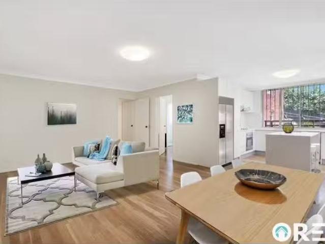 Deal! 3 BR 8/521 New South Head Road, Double Bay Apartment for.