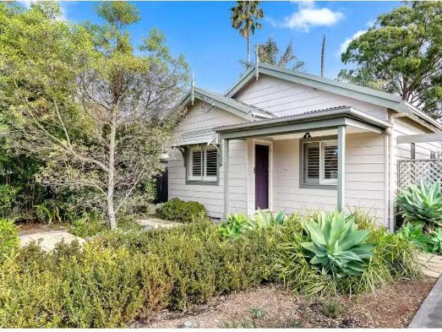 Cheap 3 BR 85a Acacia Road, Kirrawee House for rent Listed by.