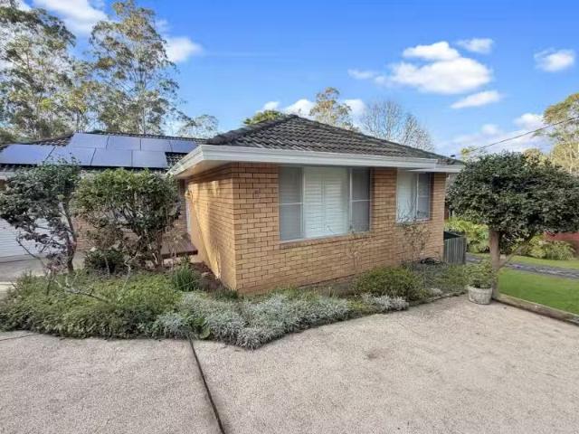 Charming 3 BR 8 Scott Street, Springwood House for rent Liste.