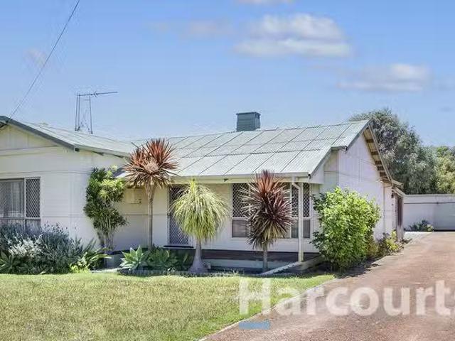 Cheap 3 BR 93 Adelaide Street, BUSSELTON, WA 6280 House for.