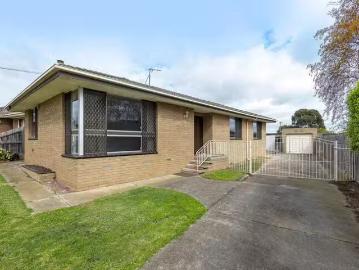 Cheap 3 BR 90 Burdoo Drive, Grovedale, VIC 3216