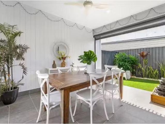 Rental! 3 BR 9/29 Sailfish Way, Kingscliff Apartment for rent.