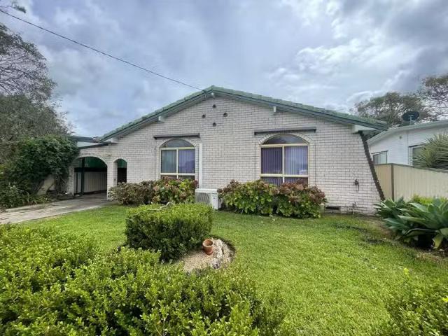Cozy 3 BR 9 Marks Road, Gorokan, NSW 2263 House for Rent