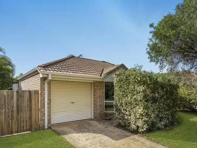 For Rent! 3 BR 9 Lavender Close, Wavell Heights, QLD 4012