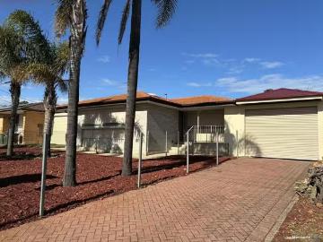 Cheap 3 BR 9 Loman Street, MORPHETT VALE, SA 5162 House for.