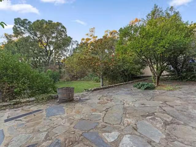 Just in! 3 BR 13 Kings Avenue, BURNSIDE, SA 5066 House for R.