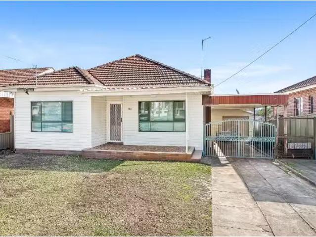 Charming 3 BR 106 Picnic Point Road, Panania House for rent L.