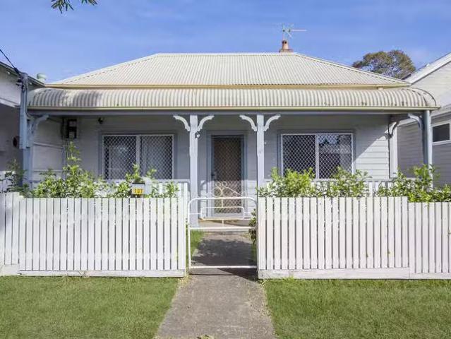 Deal! 3 BR 107 Cleary Street, Hamilton, NSW 2303