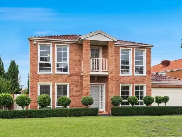 For Rent! 3 BR 10 Lachlan Grange, Bulleen VIC 3105 House For.