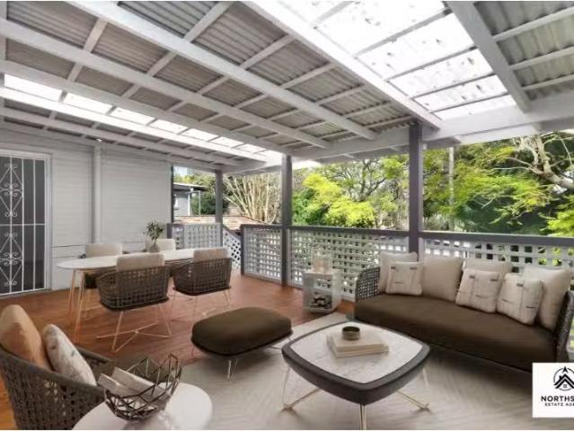 Unique 3 BR 10 Strathallen Avenue, NORTHBRIDGE House for rent.