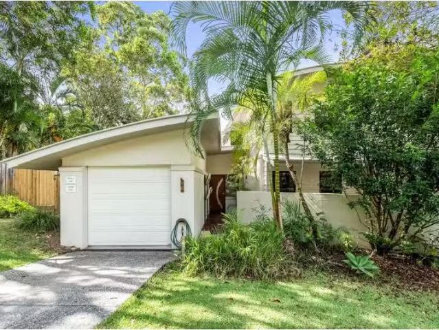 Cheap 3 BR 1/10 Blueberry Court, BYRON BAY House for rent Lis.